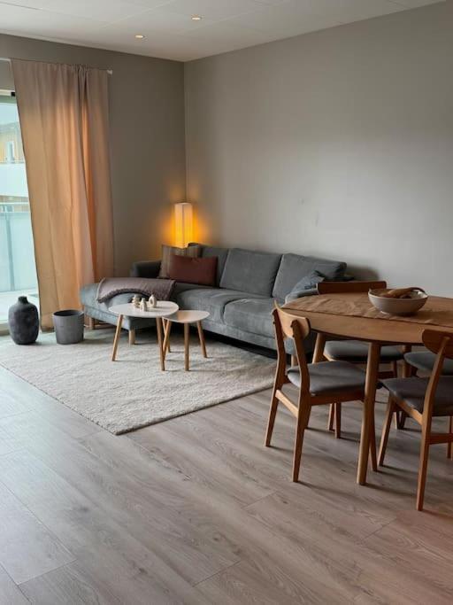 Nice & Cozy Two Bedroom Apartment With A Balcony Akureyri Exteriér fotografie