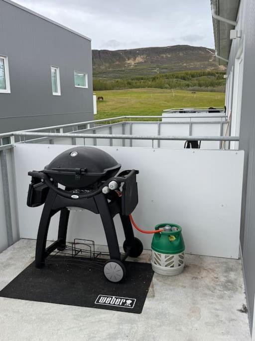 Nice & Cozy Two Bedroom Apartment With A Balcony Akureyri Exteriér fotografie